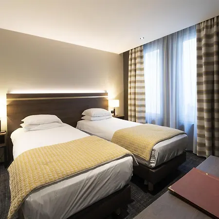 Bristol Hotel 3*