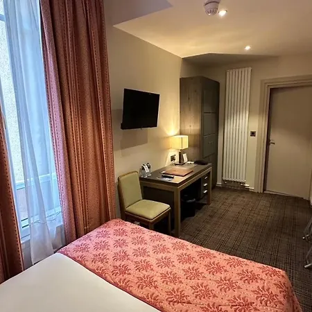 Bristol Szálloda 3*