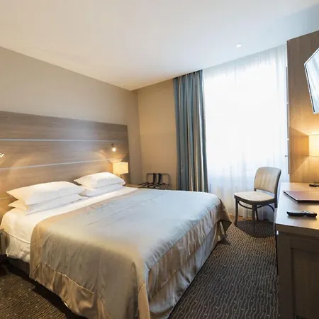 Hotel Bristol
