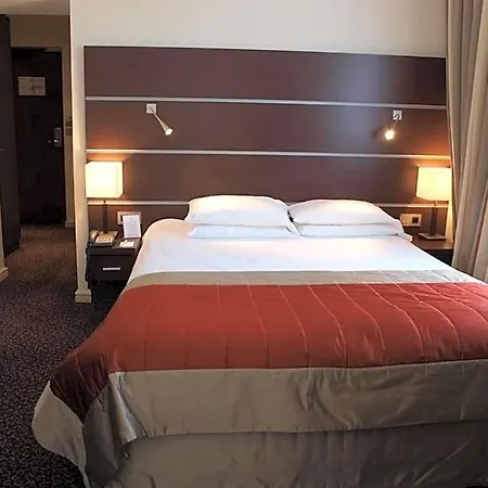 Bristol 3*